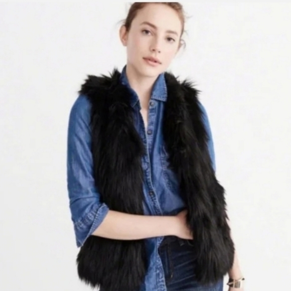 Abercrombie Fitch Jackets Coats Abercrombie Fitch Faux Fur Vest Poshmark